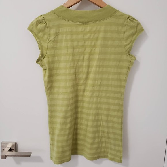 Calvin Klein Tee (S) - Picture 2 of 3